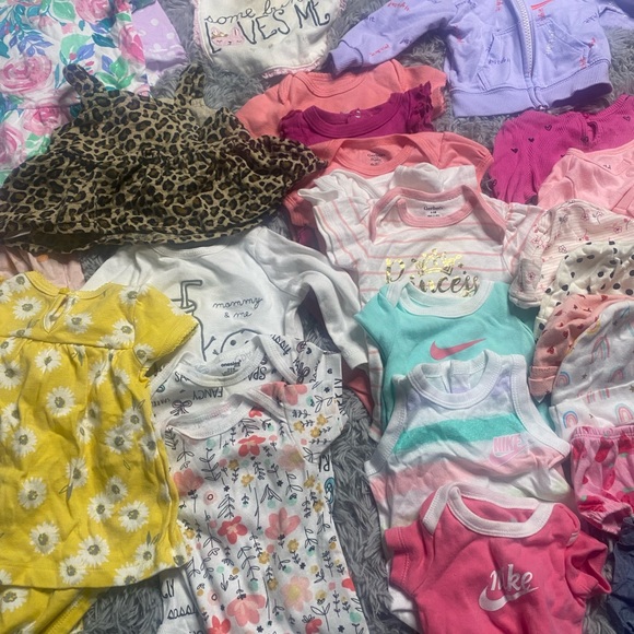 Newborn baby clothes 0-6months Name Brand - Picture 6 of 7